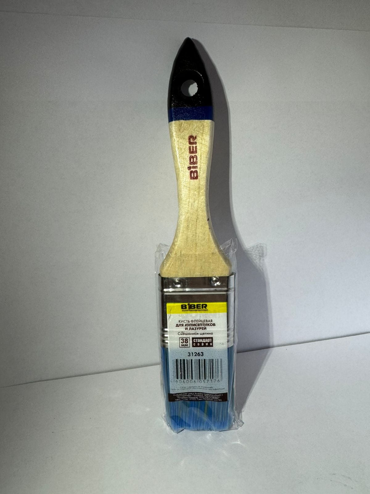 БИБЕР 31263 Кисть флейцевая для антисептиков дер. рукоятка "Стандарт" 38мм (12/1200)