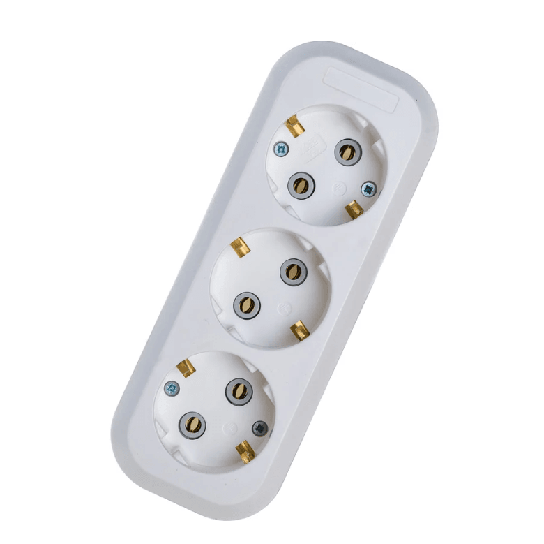 Колодка "IONICH" 3гн. с/з (шт)